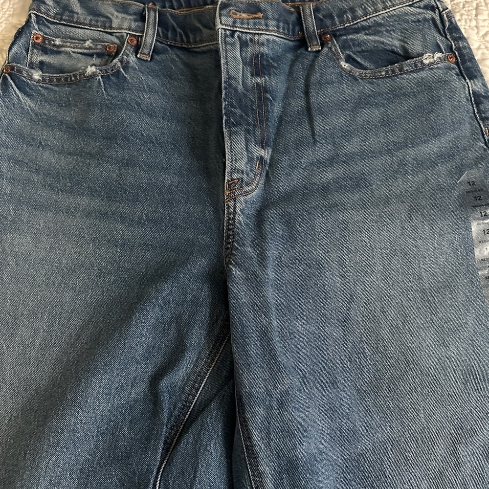 NWT American Eagle Barrel Jeans Sz 12 Regular | Frayed Hem | New Never Worn